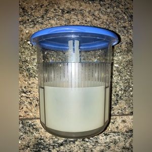 Tupperware Container